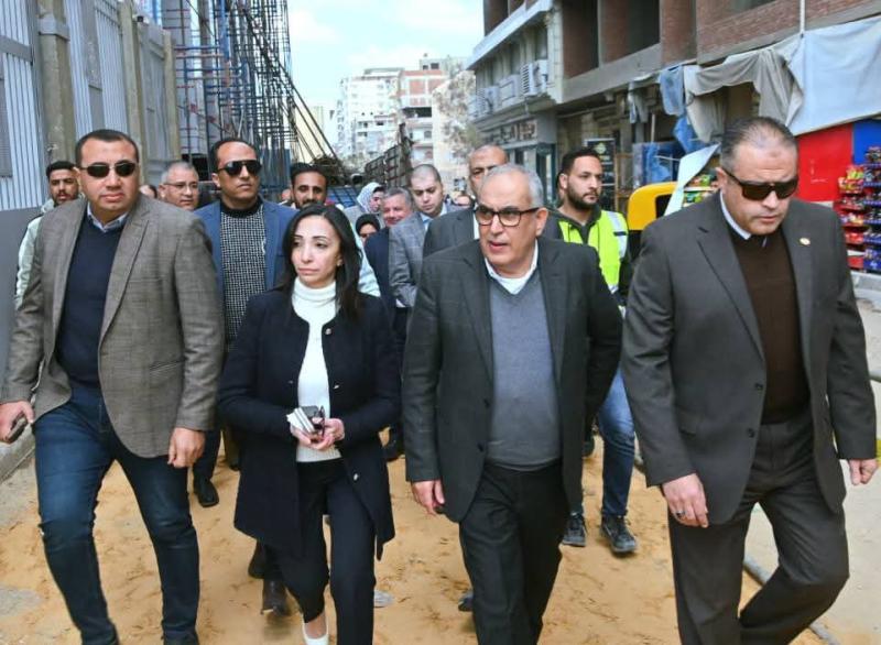 محافظ البحيرة ورئيس الهيئة العامة للتأمين الصحي يتفقدان مشروع إنشاء وتطوير مستشفى مبرة كفر الدوار لخدمة ٣ مليون و٤٠٠ ألف مواطن