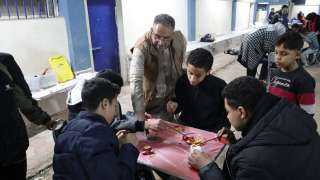 المكتبة المتنقلة تواصل رسالتها التوعوية بكوم حمادة ضمن فعاليات ”قطار الخير ٢”