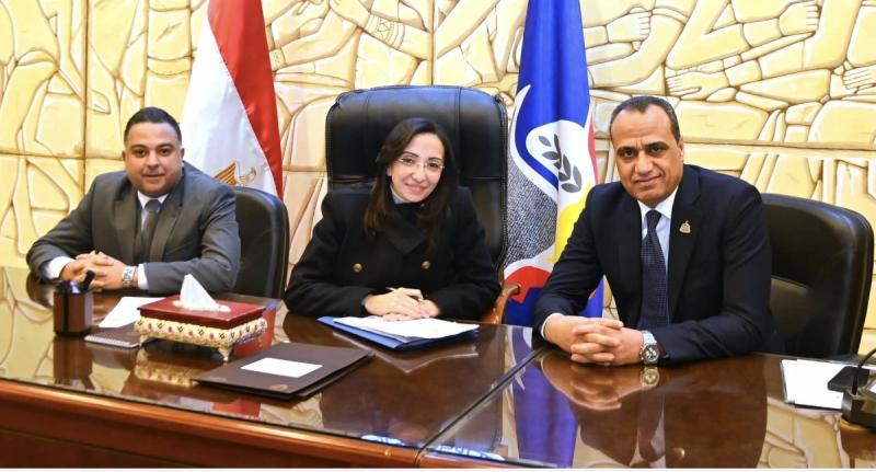 محافظ البحيرة تعقد الإجتماع الدوري لأعضاء مجلسي النواب والشيوخ بمجمع دمنهور الثقافي