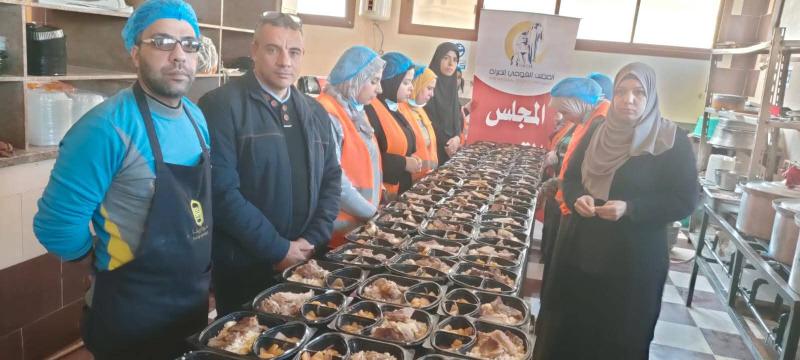 إعداد ٣٧٠ وجبة ضمن فعاليات ”قطار الخير ٢” بقرية الإمام الحسيني بالدلنجات