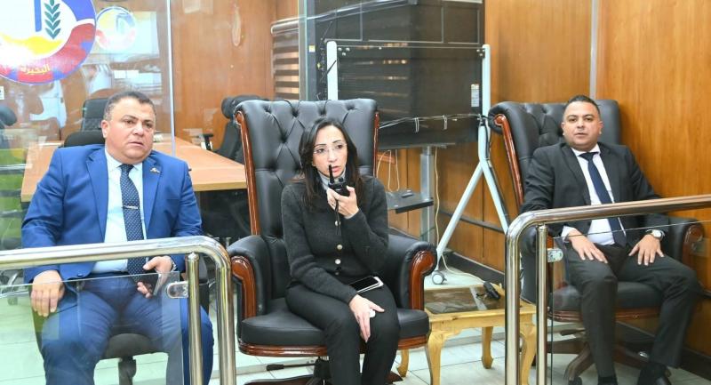 محافظ البحيرة تتابع على مدار الساعة انتظام العمل بمحطات الوقود ومواقف السيارات بكافة مدن ومراكز المحافظة