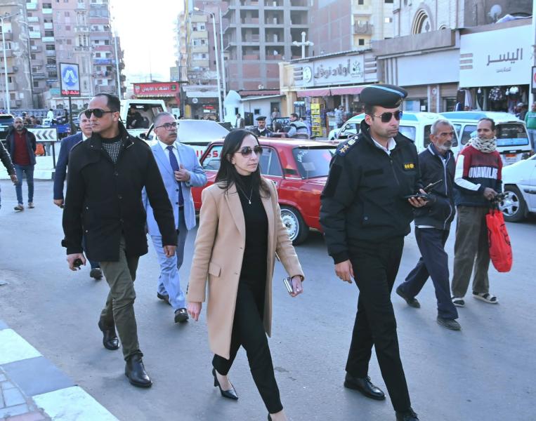 محافظ البحيرة تتابع اللمسات النهائية لأعمال تطوير ميدان المحطة بدمنهور