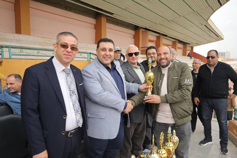 التراس يشهد نهائي الدورة الرمضانية بمياه البحيرة ويؤكد: الرياضة تعزز روح الفريق وترفع كفاءة العمل