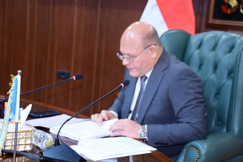 جامعة سوهاج تبدأ حصر أوائل الخريجين خلال 10 سنوات  للانضمام إلى الجهاز الإداري للدولة