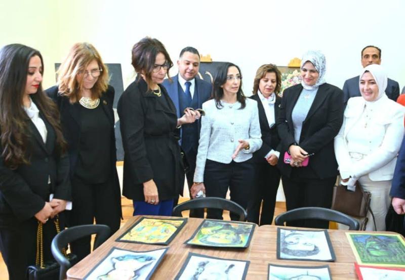 وزيرة الثقافة ومحافظ البحيرة تتفقدان دار الأوبرا ومركز الإبداع الفني وقصر الثقافة بدمنهور