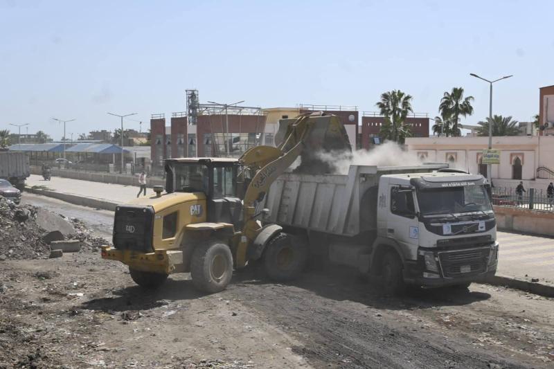 محافظ البحيرة تشدد على سرعة الإنتهاء من المقالب العشوائية للحفاظ على البيئة