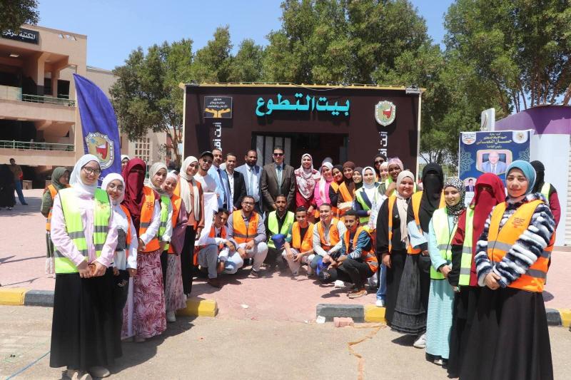 *بيت التطوع” بجامعة سوهاج منصة لنشر الوعي ضد الإدمان*