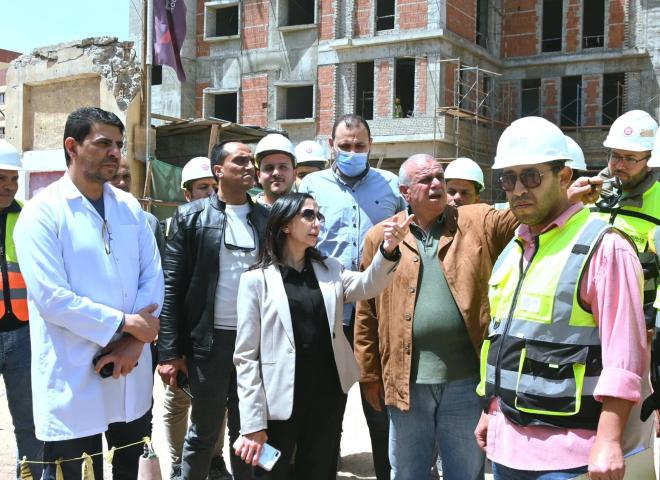 محافظ البحيرة وتفقد مفاجئ لمحافظ البحيرة لمستشفى حوش عيسى المركزي .. ولقاءات مباشرة مع المرضى لرصد مستوى الخدمة