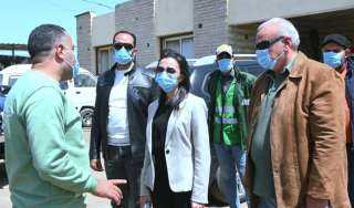 الدكتورة/ جاكلين عازر تتفقد مصنع التدوير بحوش عيسى المقام على مساحة ٢٧ فداناً وبطاقة إنتاجية ٥٠٠ طن يومياً