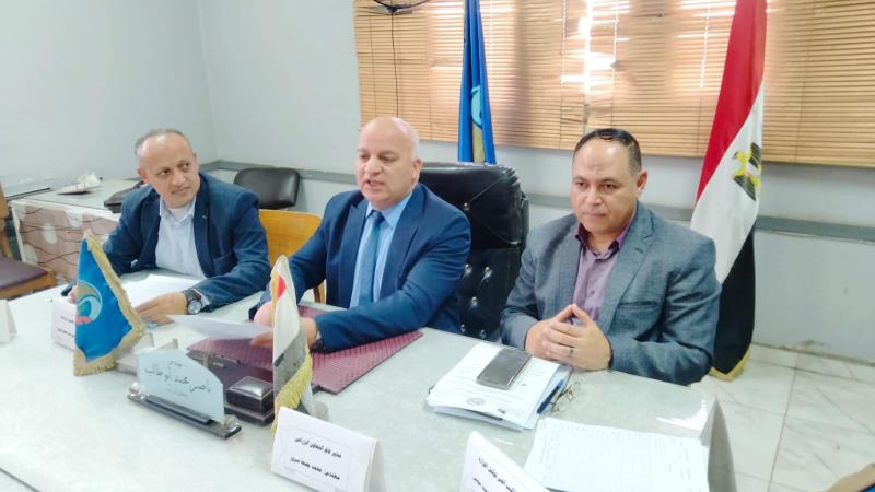 فى اجتماع مسئولى حماية الاراضى :  وكيل الوزارة ينبه بضرورة اليقظة التامة و التصدى للتعديات على الأرض الزراعية بمراكز محافظة البحيرة
