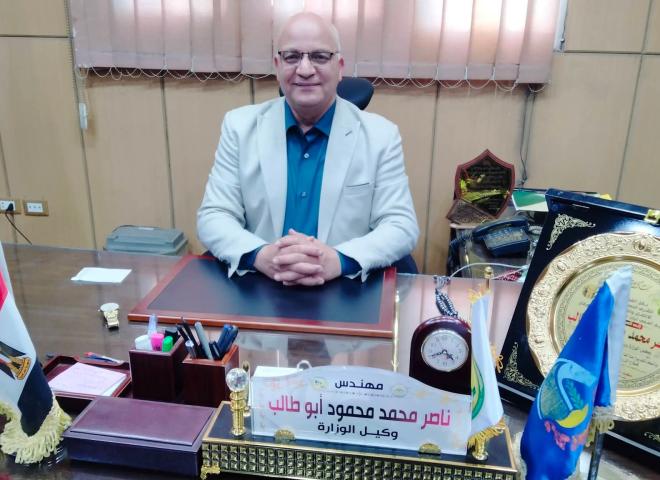 مدير إدارة ايتاى البارود الزراعية يتابع عمليات توريد محصول القمح بالشون