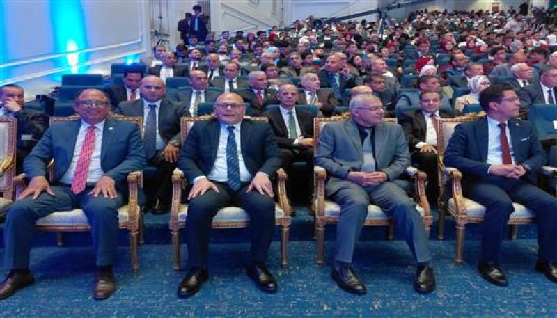 رئيس جامعة سوهاج: تدريب 2070 طالبا ضمن مبادرة «كن مستعدا» لتأهيلهم لسوق العمل