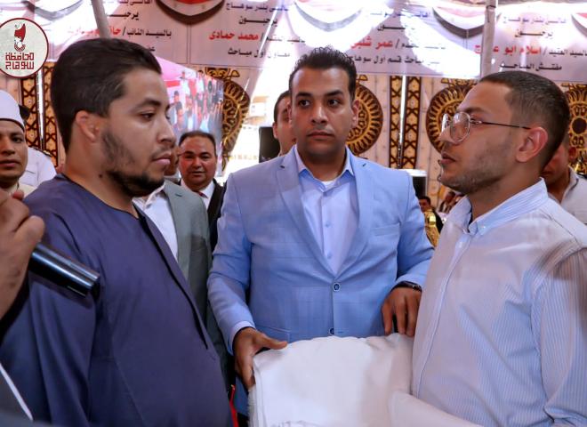 محافظ سوهاج يشهد صلح عائلتي ” أولاد الحاج مصطفى رجب عبد العال ” و ” أولاد الحاج محمد اسماعيل ”