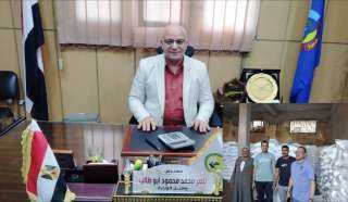 مدير إدارة ايتاى البارود الزراعية يتابع وصول الأسمدة