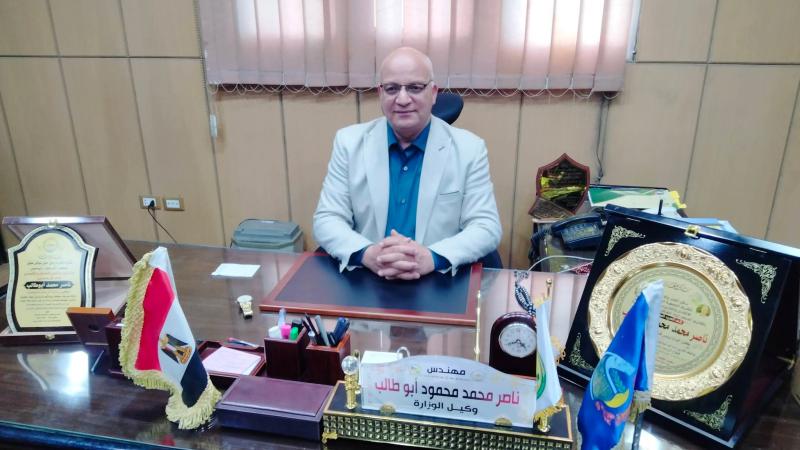 مدير الإدارة الزراعية بمركز ايتاى البارود يتابع منافذ توزيع الأسمدة