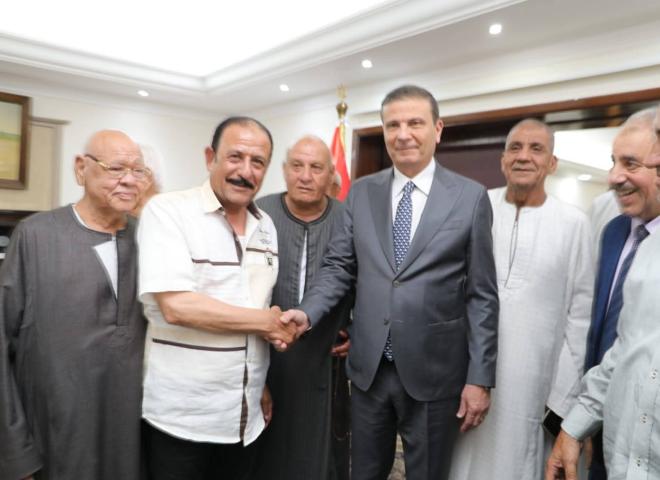 وزير الزراعة يضع خطة حاسمة لإحكام الرقابة على توزيع الأسمدة ومواجهة السوق السوداء وتحقيق العدالة في التوزيع
