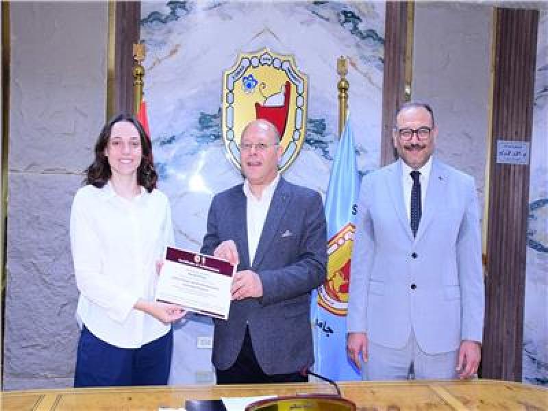 جامعة سوهاج تجمع 10 دول عربية وأجنبية في برنامج دولي للتدريب الطبي