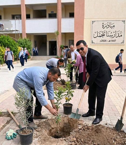 تحت شعار «مدرستنا بتتجمل»  مبادرة التشجير والدهانات وتجميل مدارس إدارة جرجا التعليمية