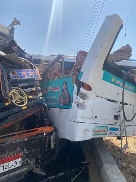 تفاصيل حادث أتوبيس المدرسة الخاصة بالمنشاة وأسماء المصابين