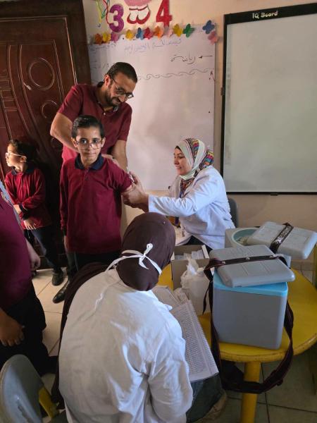 اليوم الرابع على التوالي من فعاليات الحملة القومية للتطعيم ضد الحصبة والحصبة الألمانية بجرجا
